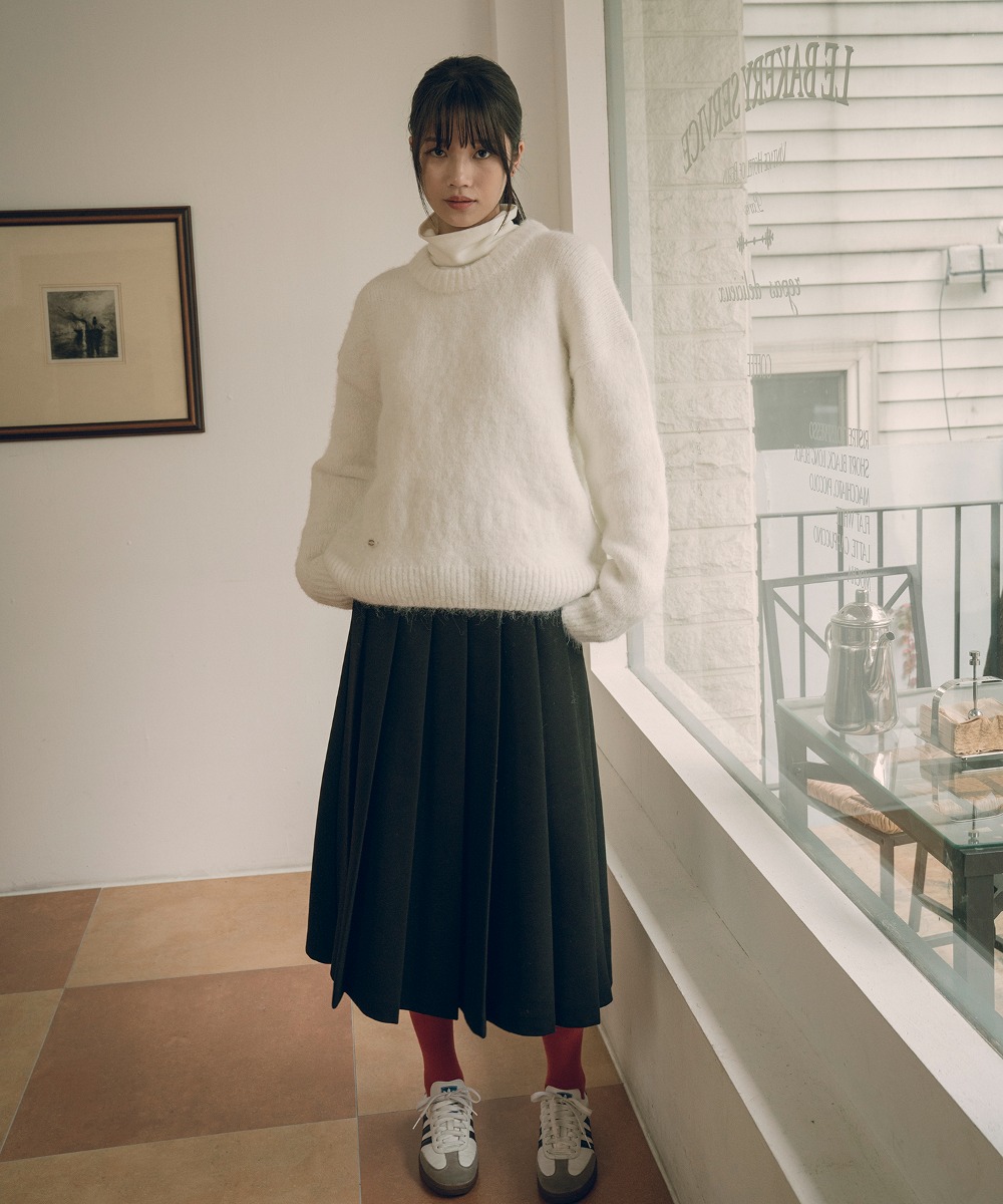 KN4243 Hairy wool round knit_Ivory